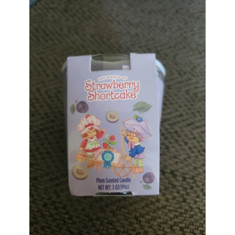 Strawberry shortcake plum pudding candle